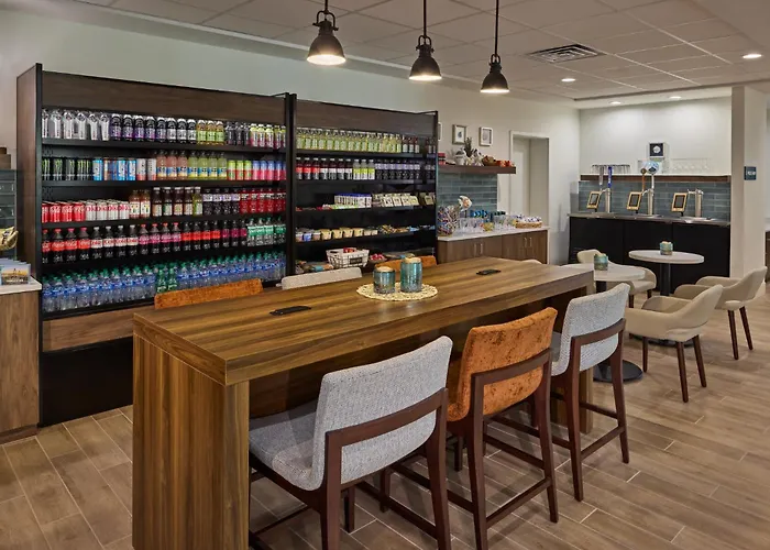 Holiday Inn Express & Suites Charleston Dwtn -Westedge By Ihg